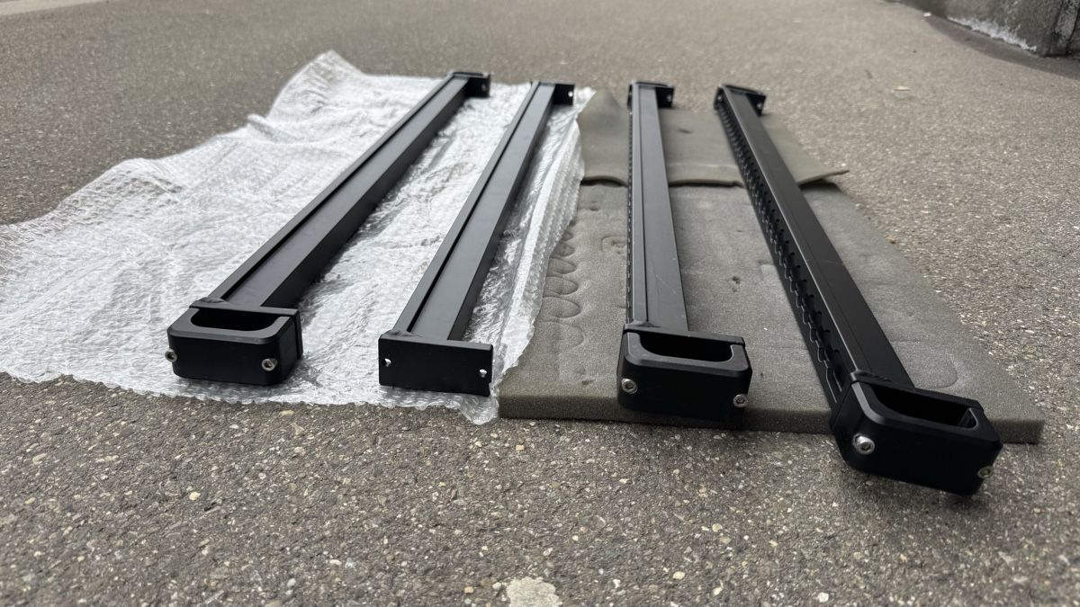 Portapacchi: Hess Automobile Rail 01 Black 4er Set – Usato da Zürich venduto da MJA4657