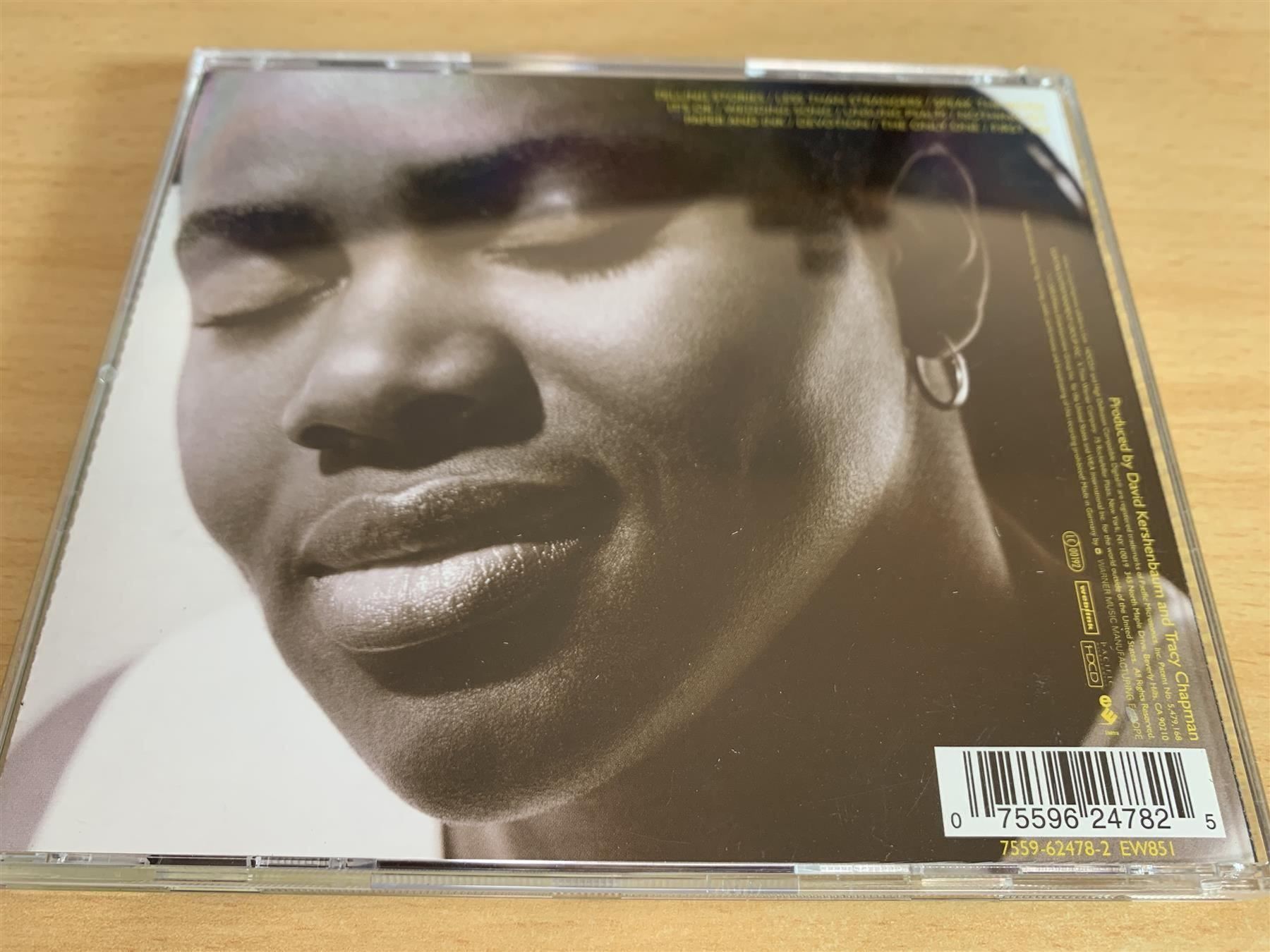 CD: Tracy Chapman – Telling Stories – Usato da Rikon im Tösstal venduto da Alpenmutz 1
