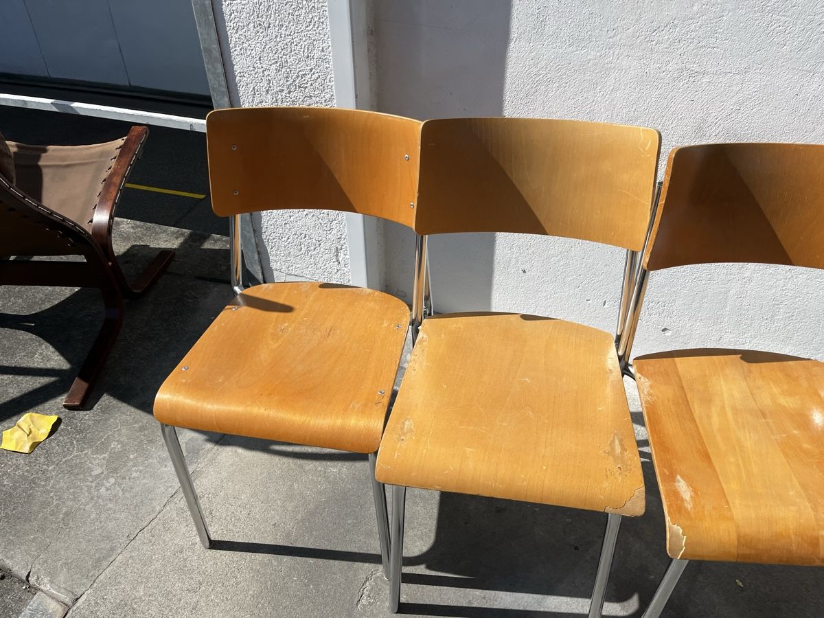 Horgen Glarus Sedie: 4er Set Stapelstühle Horgen Glarus Beizenstühle – Usato da Bern venduto da fotolog111 5