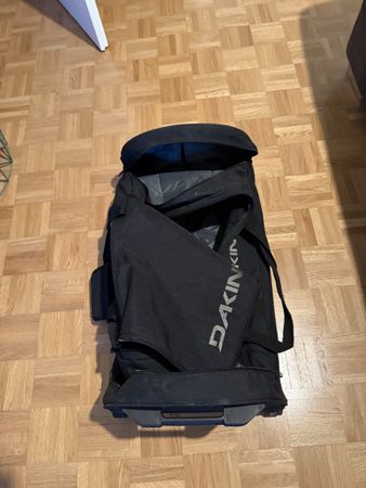 Reisetasche DAKINE schwarz Rollen guter Zustand