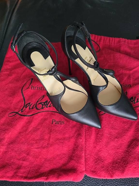 Scarpe da donna: Louboutin noir taille 36 – Usato da Mont-la-Ville venduto da Suain_