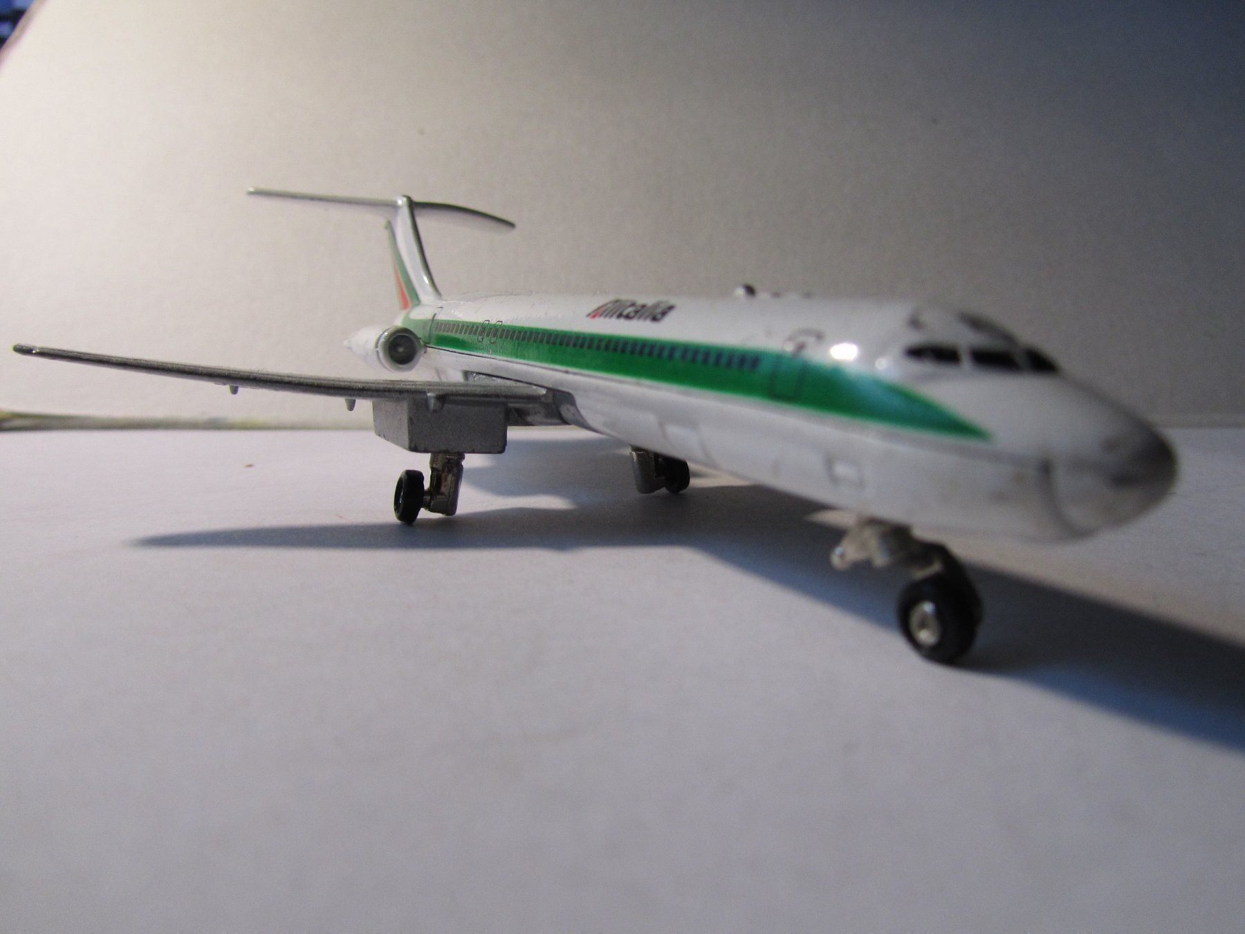Modellbausätze & Standmodelle: Flugzeug Alitalia von Ertl – Gebraucht aus Weiningen ZH von dietsch57 4
