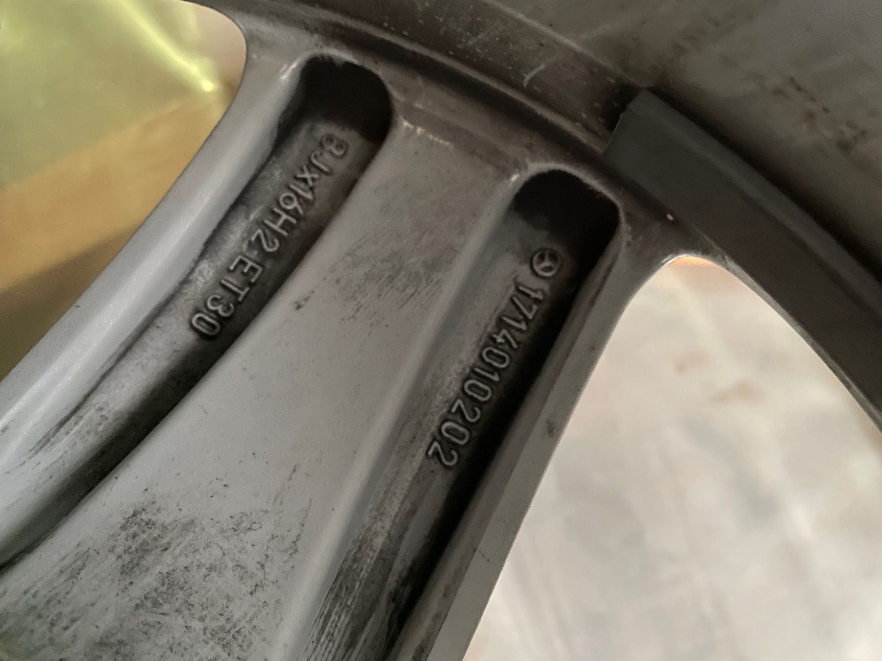 Mercedes-Benz Cerchioni: Alufelgen mit Winterreifen – Usato da Sargans venduto da Svx100 4