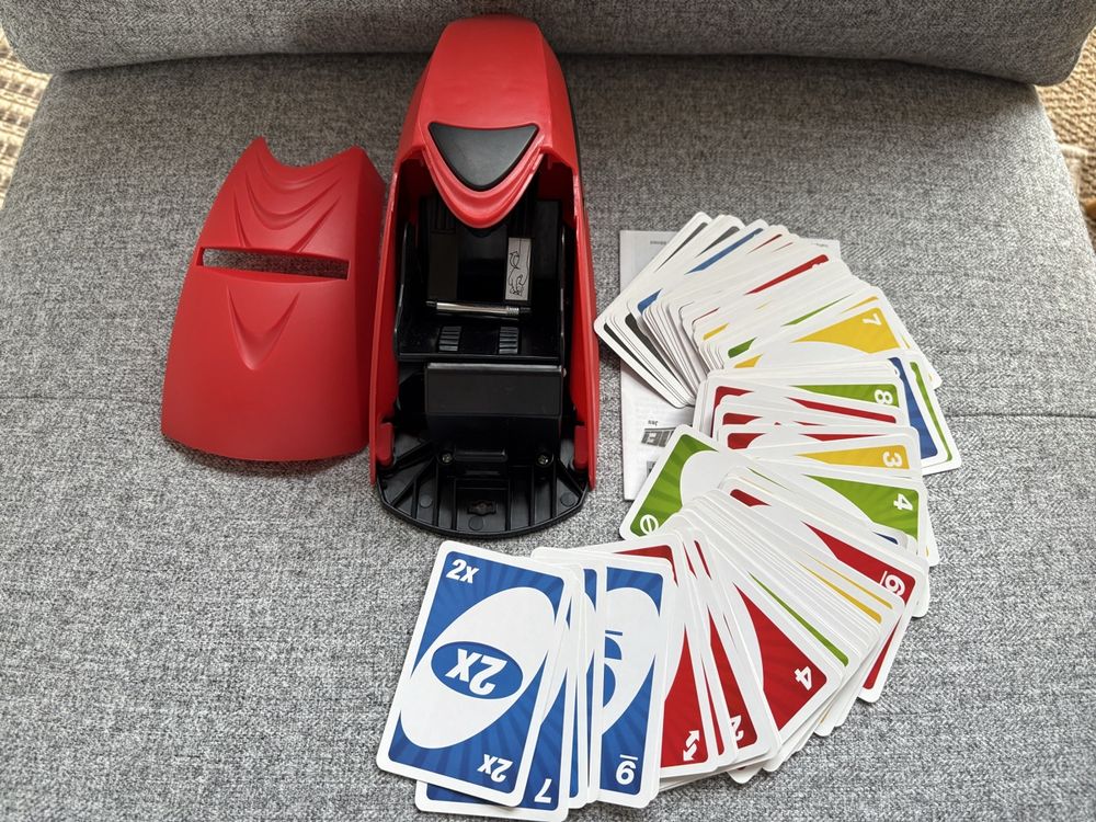 Mattel Games UNO, Phase 10 y Pic Flip Bundle, 3 Juegos de Cartas Mattel en Caja Decorativa, Para