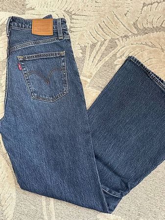 Levi's Ribcage Bell Jeans Grösse 27 - Perfekt für den Som...