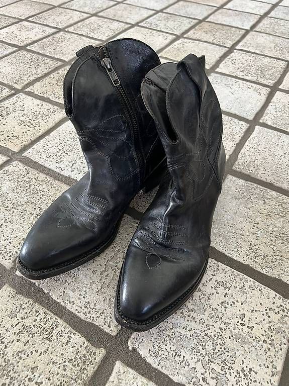Scarpe da donna: Stivaletti "Camperos" SHOTO  – Usato da Gentilino venduto da pet_p7fg