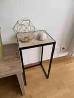 Moderner Beistelltisch im Industrial Style / Nachttisch