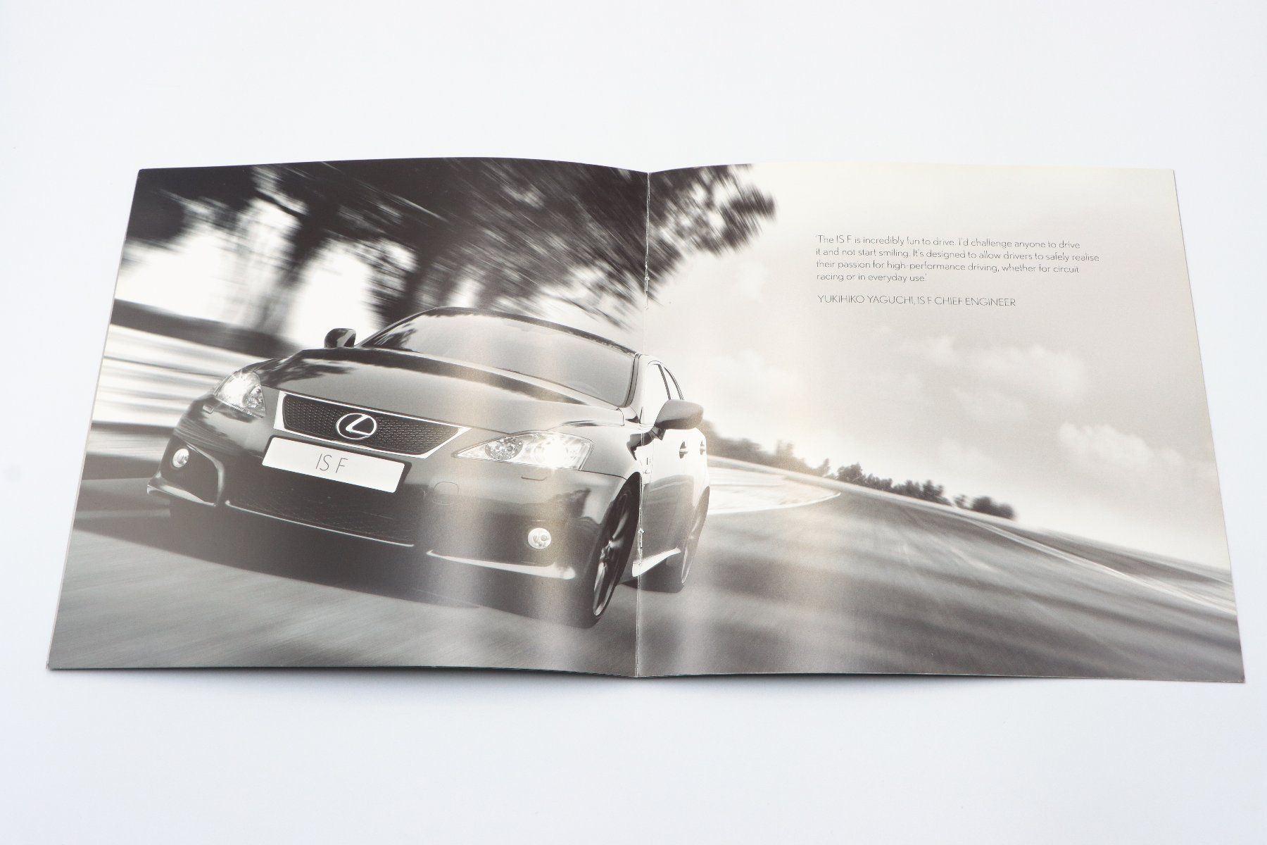 Lexus Documenti: Lexus IS F 2008 Prospekt – Usato da Bühl b.Aarberg venduto da Collectorpassions 3