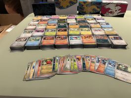 Carte Pokémon miste lotto da 600