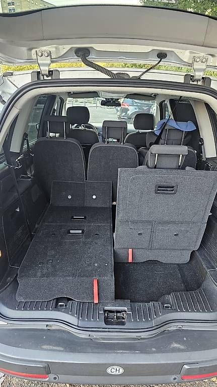 Autos: Ford Galaxy  – D'occasion à onex par Xw80 2