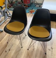 2 Stk. Eames Plastic Side Chair DSR, Schwarz/Senfgelb