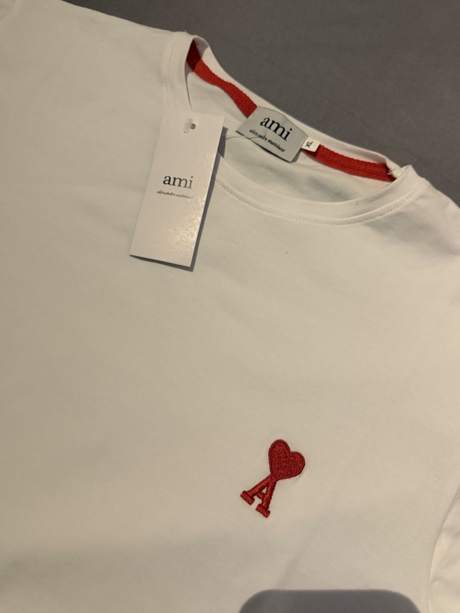 T-shirt: T-shirt Ami Neuf – Nuovo (secondo la descrizione) da Thônex venduto da Mr_xxv 2