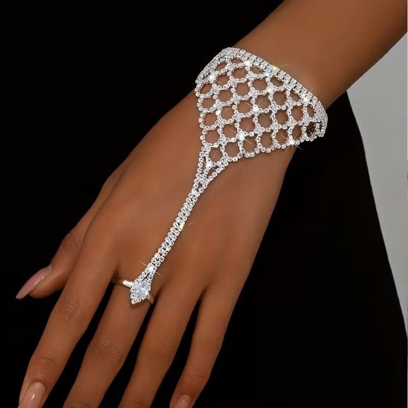 Ringe: Funkelnder Armringschmuck mit Ring - versilbert 💍 – Neu und originalverpackt aus Glattbrugg von glu_qt2b