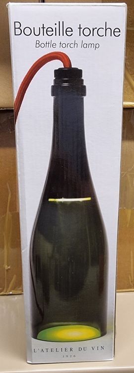 Lampade: Flaschenlampe "Atelier du Vin", Bouteille Torche – Nuovo e nell'imballaggio originale da Zürich venduto da ZH-Vintage