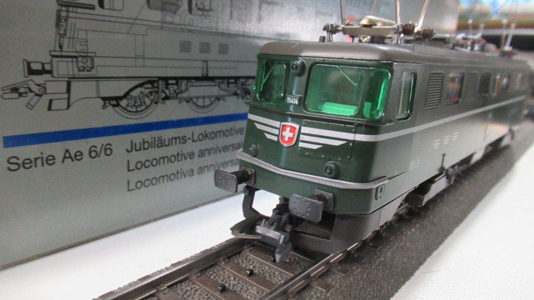 Märklin Modelleisenbahnen: Märklin Ae 6/6 "Bern"  Digital MFX platine LED – Neu (gemäss Beschreibung) aus Martigny von nevada98 1