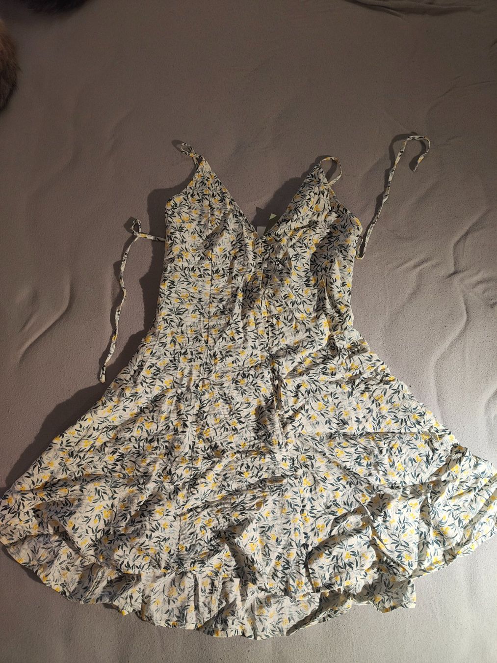 H&M Robes: Robe H&M XS – Neuf (Voir description) à Arveyes par villarscars