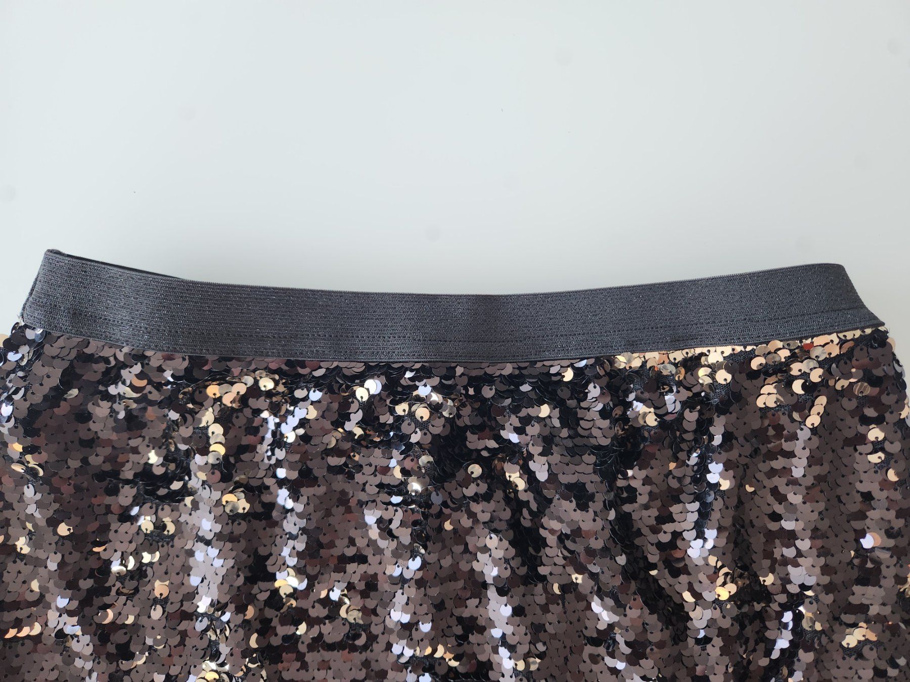 Gonne: Jupe sequin paillettes dorées et brun, taille S – Nuovo (secondo la descrizione) da Neuchâtel venduto da Virg30 2