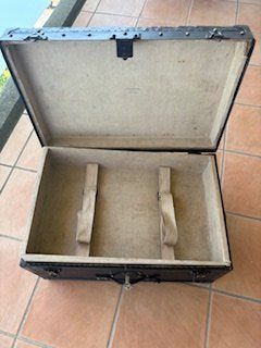 Schweizer Armee Cassapanche: Offiziersskoffer  Offizierskiste – Usato da Steinhausen venduto da Francesco05 1