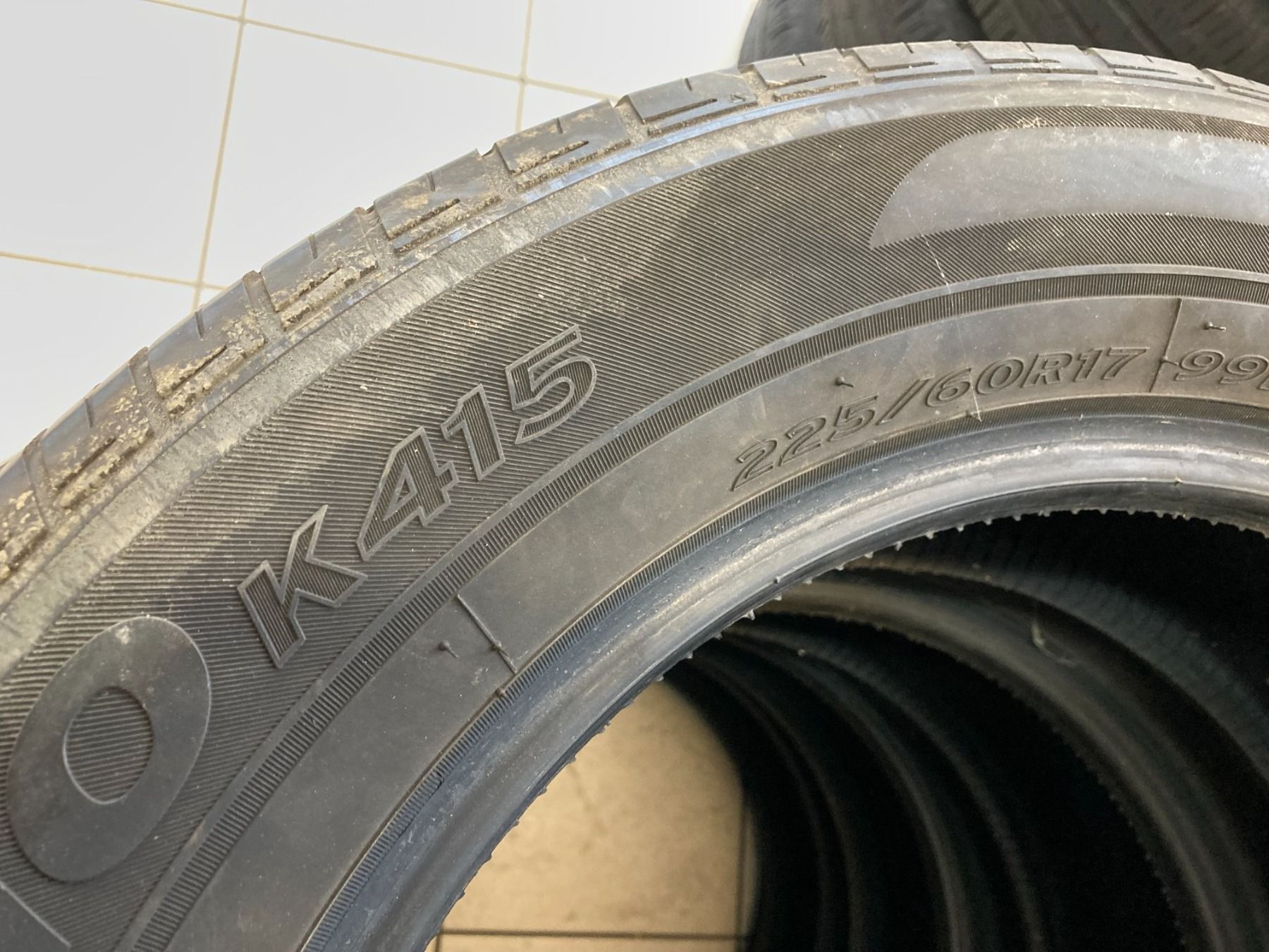 Hankook Pneus & Kompletträder: 225/60R17 Sommerpneu – Gebraucht aus Cham von WB2223 3