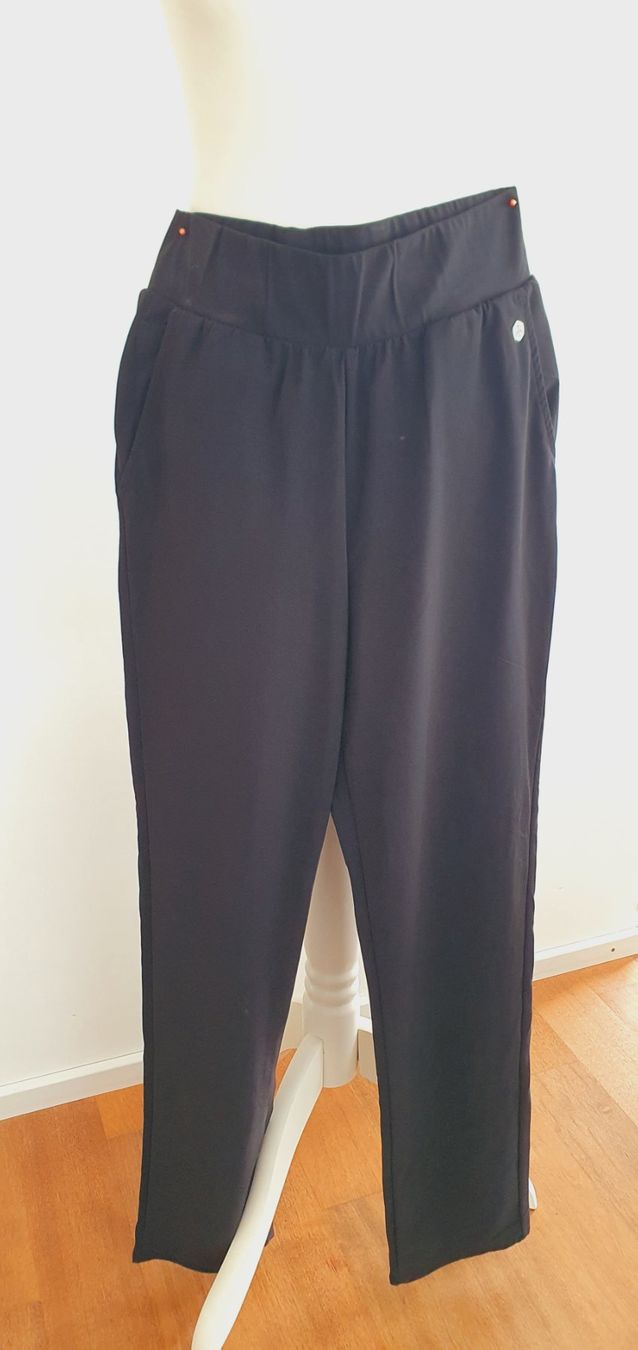 Ina Kess Pantaloni: Hose Ina Kess Grösse 32/34 – Usato da Stansstad venduto da InStyle8 1