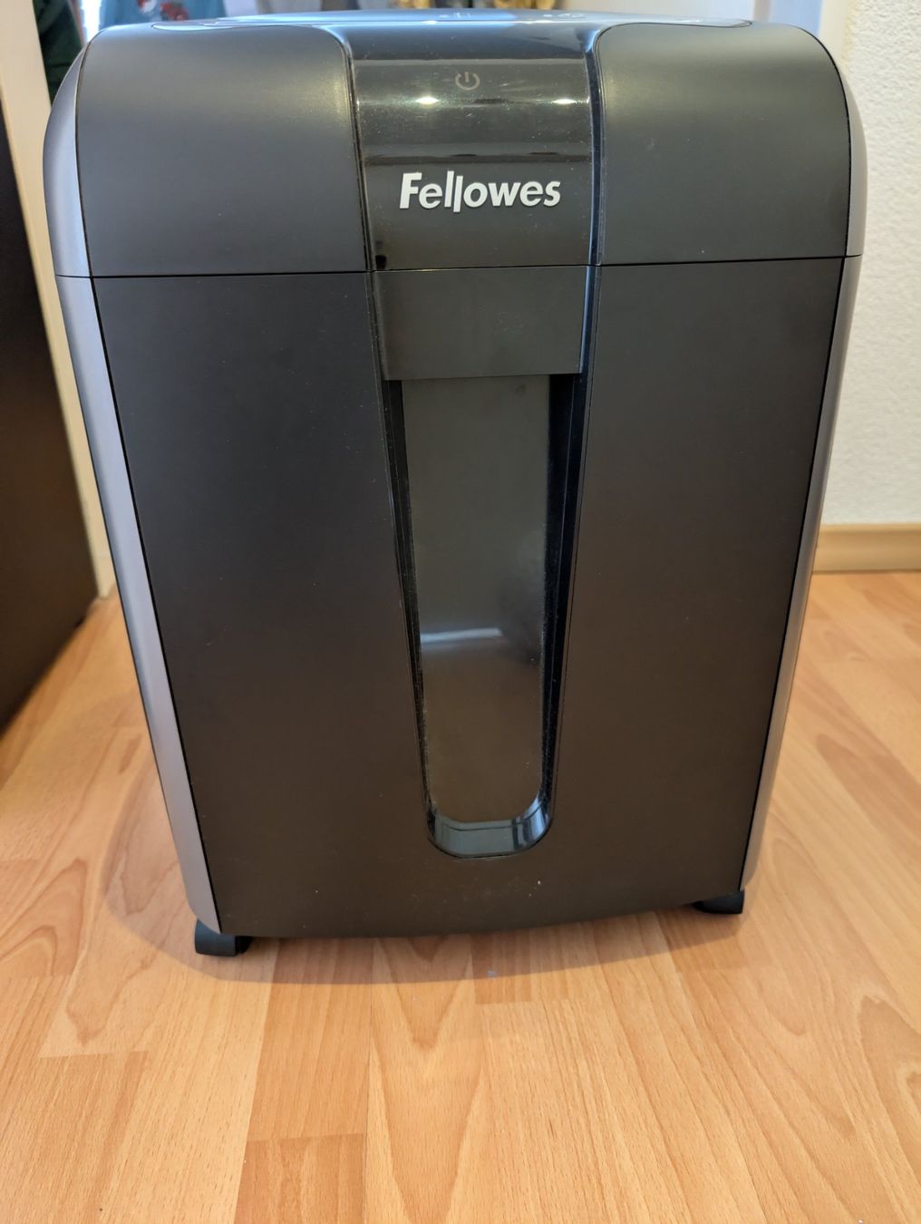 Fellowes Distruggi documenti: Aktenvernichter Fellowes 73Ci – Usato da Buchs ZH venduto da nudle10 5