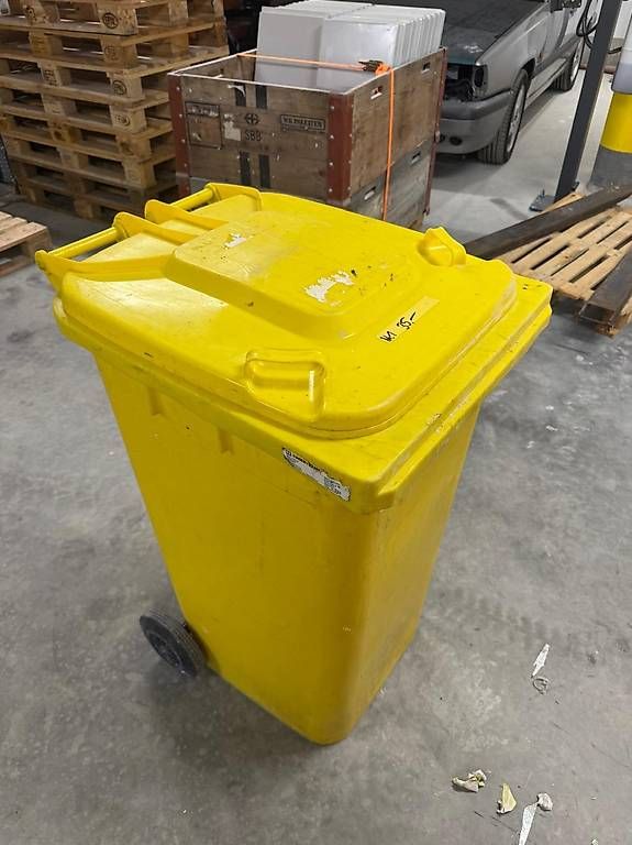 Sonstiges für Büro & Gewerbe: Gelber Kunststoffcontainer  – Gebraucht aus Wolhusen von majesoj