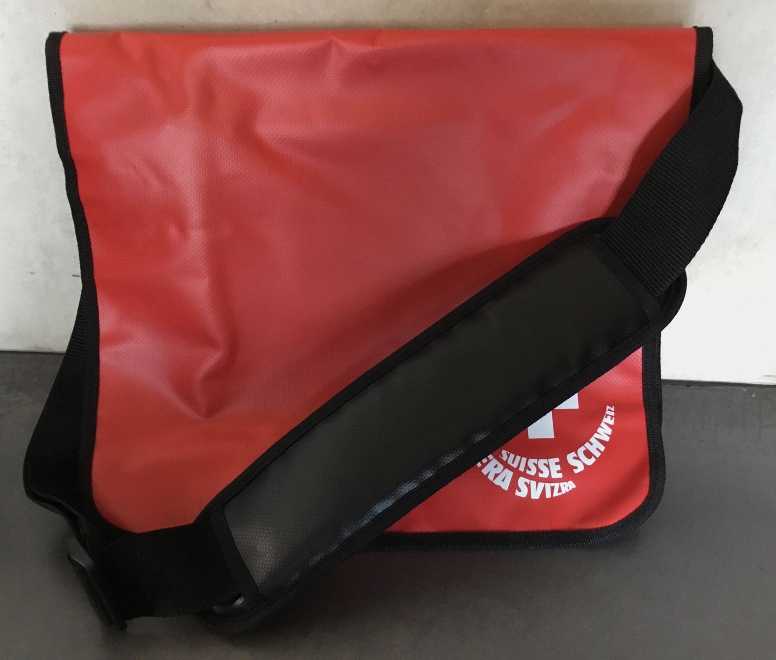 Taschen: Umhänge Tasche aus LKW-Plane – Neu (gemäss Beschreibung) aus Eggersriet von Wiese61 1