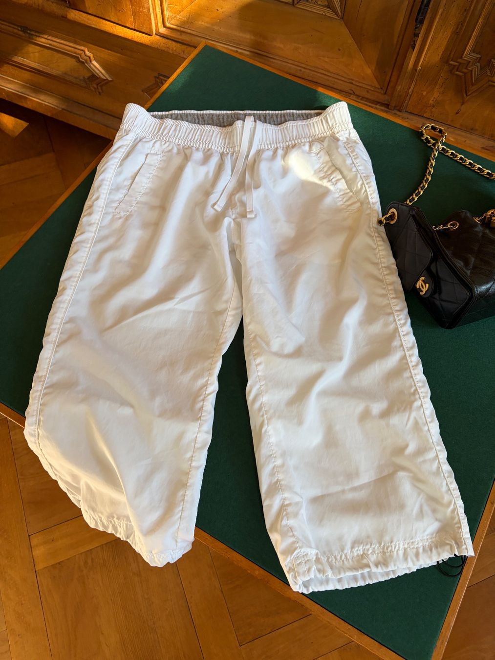 Nike Pantaloni: NIKE Bermudashorts Grösse M   Zustand: Perfekt – Usato da Interlaken venduto da Bona55 5