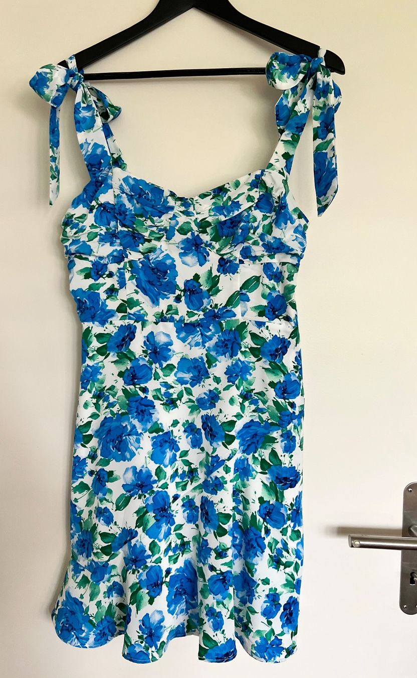 Kleider: Fashion Union Kleid / Grösse M – Neu (gemäss Beschreibung) aus Effretikon von YaMn