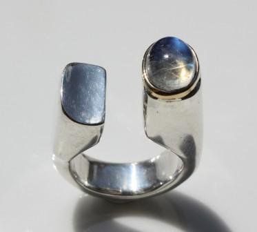 Bagues: Design Ring Aus Maryani Design Haus – Neuf avec emballage d'origine à zuerich par Jewlsdesign