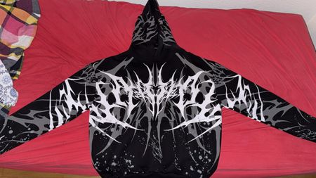 Kapuzenpullover Schwarz mit Print Grösse M neu