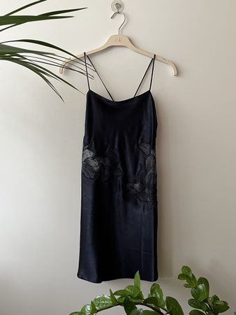 Schönes rückenfreies Kleid von H&M
