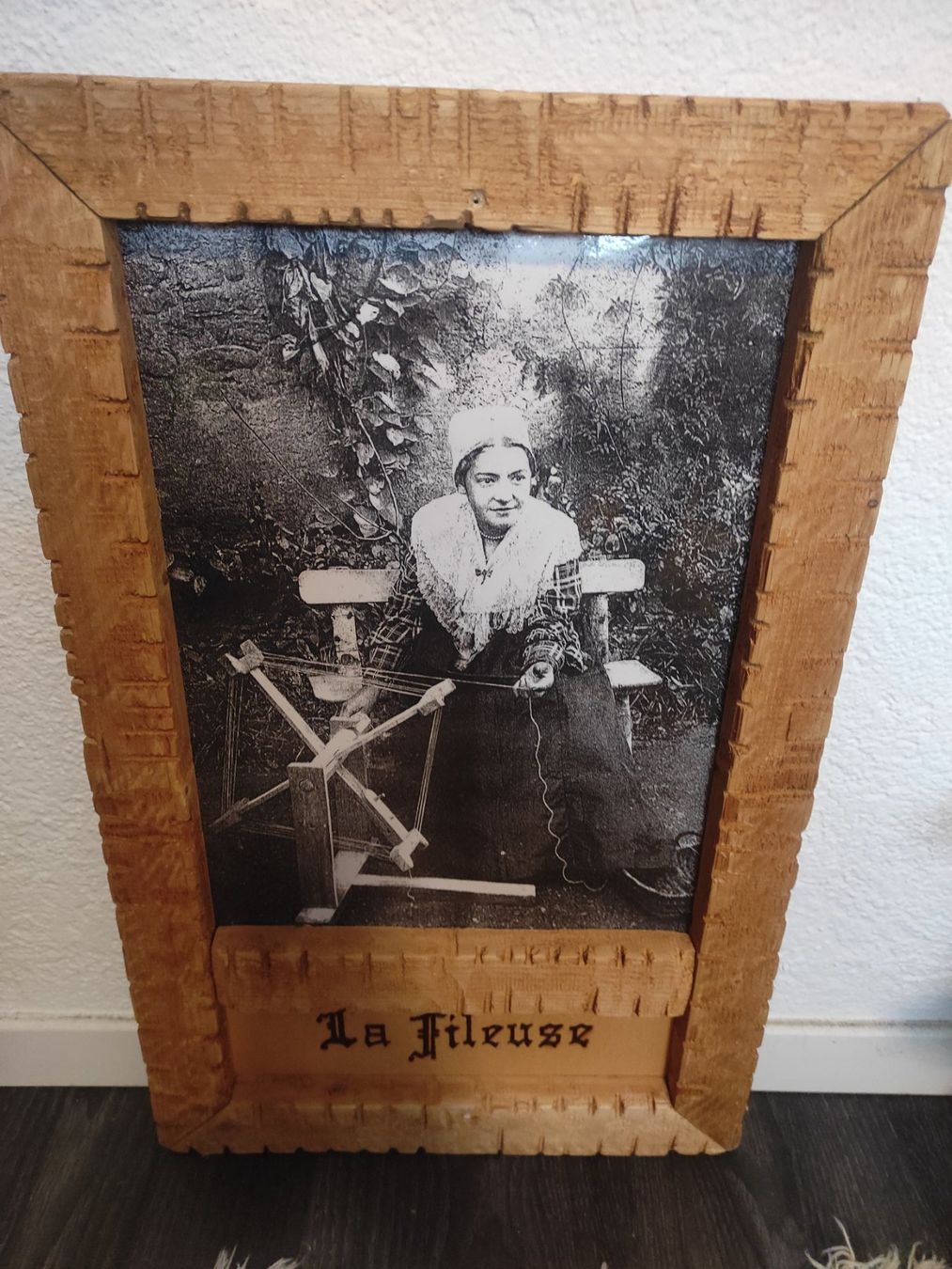 Posters & Illustrations: Tableau photo "La Fileuse" – D'occasion à La Roche FR par seashellfan