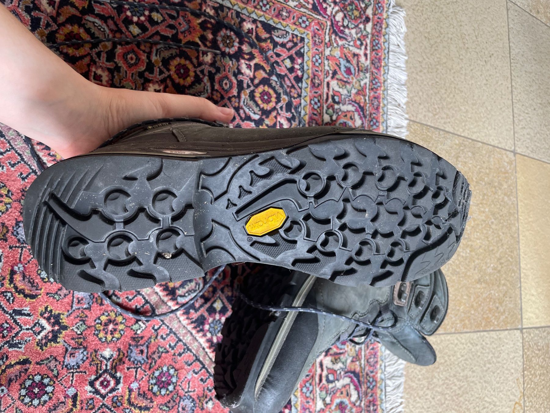 Lowa Scarpe da donna: Wanderschuhe von Lowa – Usato da Riehen venduto da cit_j7rg