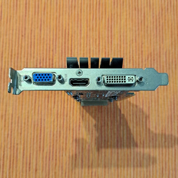 Carte Graphique GT740 DDR5 2GB 128Bit Jeux D'Ordinateur de Bureau Carte
