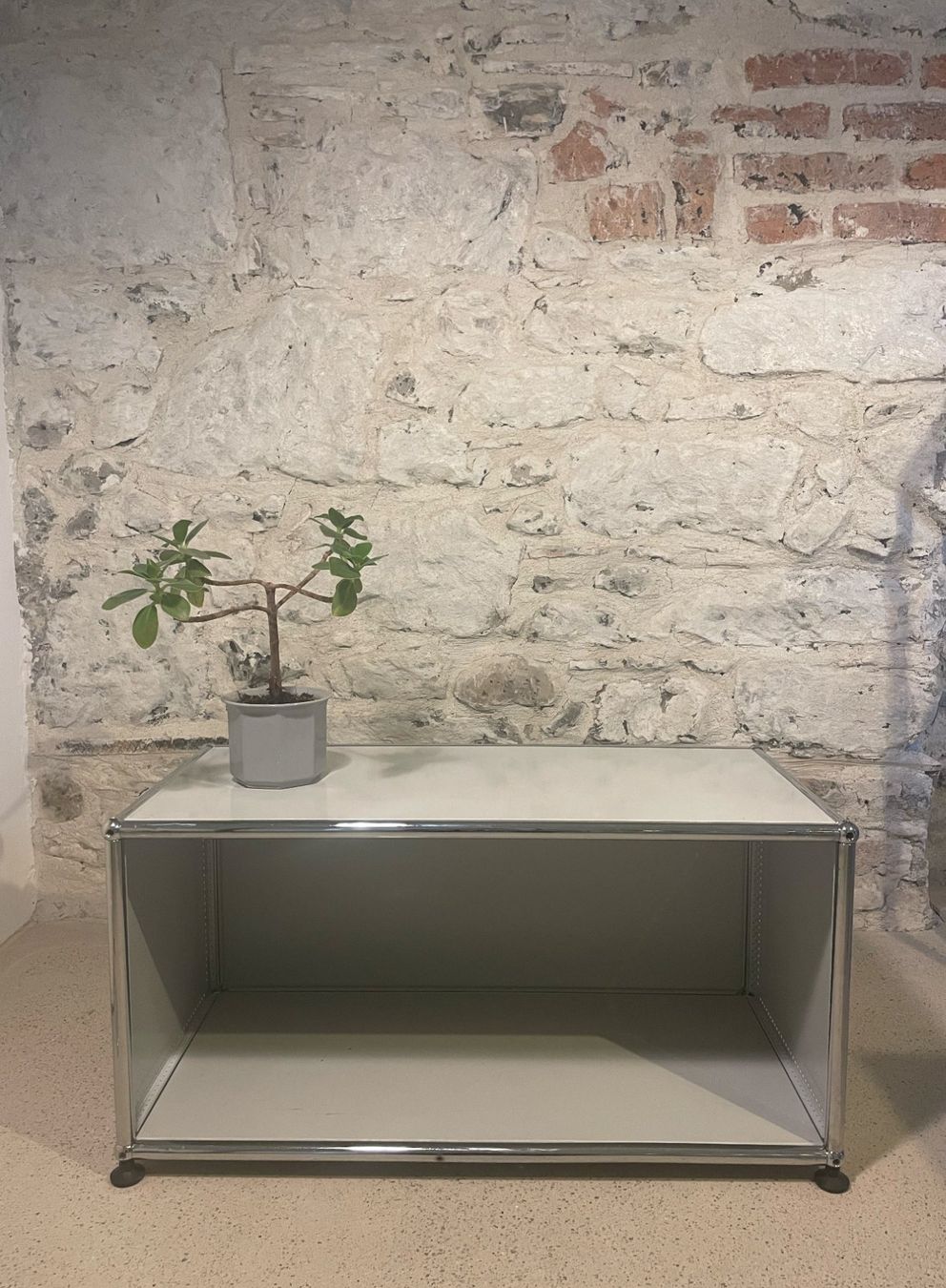 USM Kommoden: USM-Möbel – Gebraucht aus Rudolfstetten von Art_brno