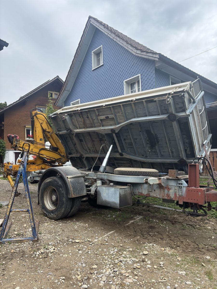 Autoribaltabili: 3-Seitenkipper mit Kran – Usato da Mosnang venduto da PuchNation 1