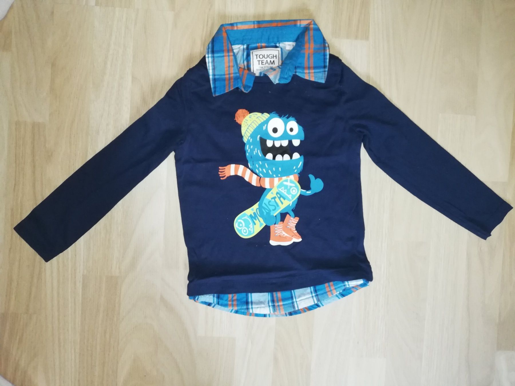 Lotti & Set di vestiti: Lot pulls, t-shits, jeans, (110) – Usato da Biel/Bienne venduto da Sikosi 8