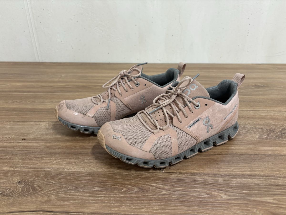 On Scarpe da donna: ON Cloud Damen wasserdicht Grösse 39 gebraucht – Usato da Würenlos venduto da mel_f6qg