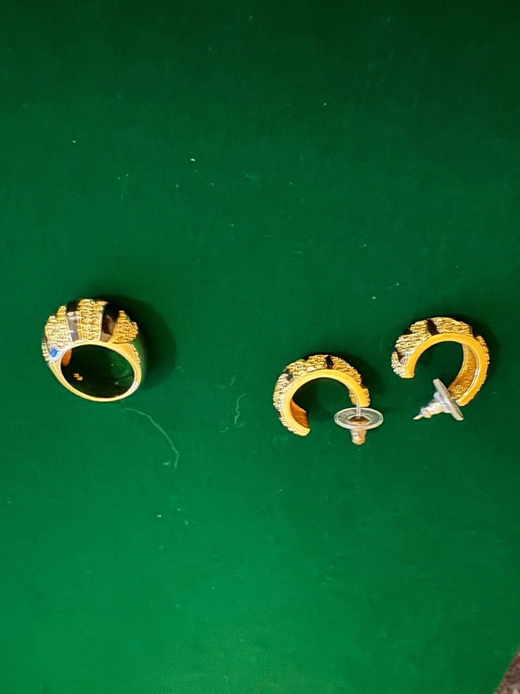 Sonstiger Schmuck: Swarovski - Tiger Set, ungetragen – Gebraucht aus Neuhaus SG von Toppenau