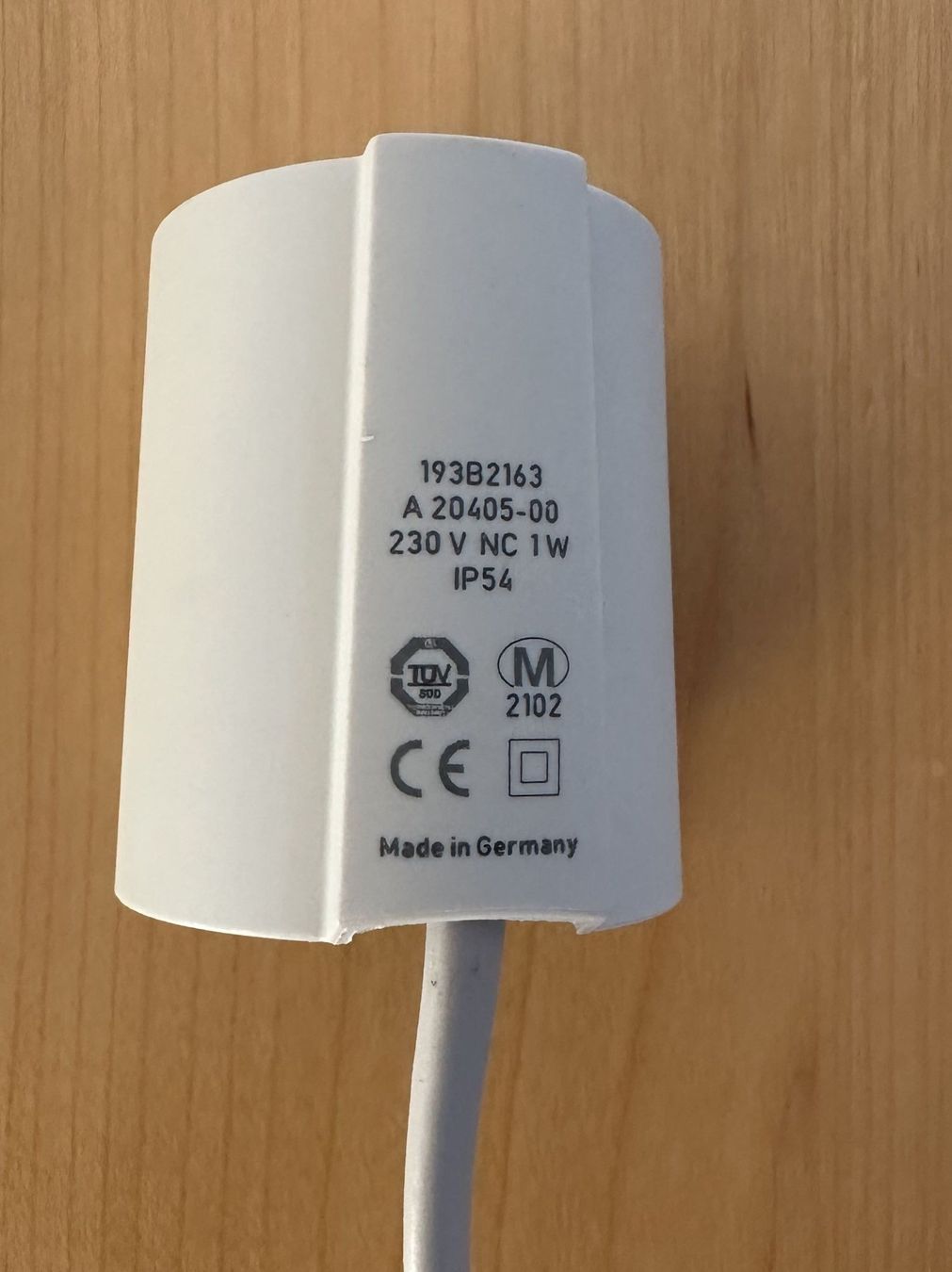 Radiatori: Danfoss Stellantrieb 230V / 193B2163 – Usato da Dielsdorf venduto da Empowered 3