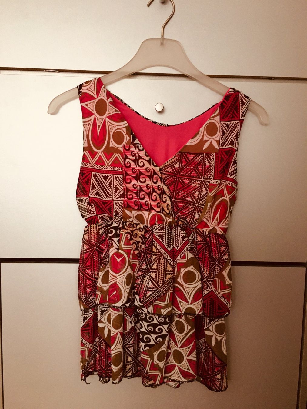 Lotti di vestiti: Top avec veste assortie – Nuovo (secondo la descrizione) da La Tour-de-Peilz venduto da Halltal 2