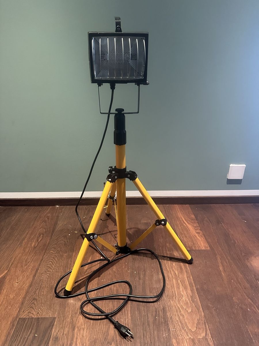 Lampen: Baulampe von Workzone – Gebraucht aus Wangen b. Olten von kellybundy31