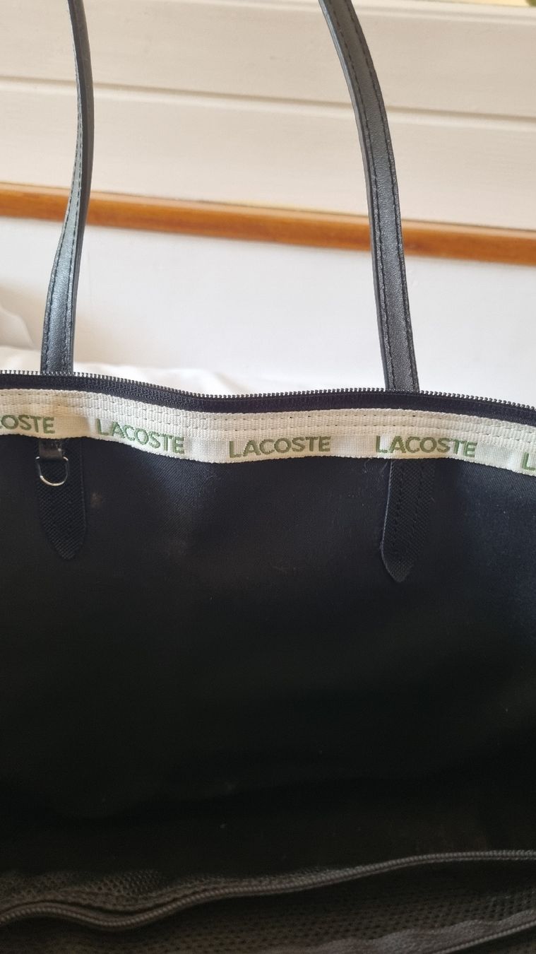 Lacoste Borse da donna: Handtasche original LACOSTE mit Aussenfach – Usato da St. Gallen venduto da jil_l6mm 4