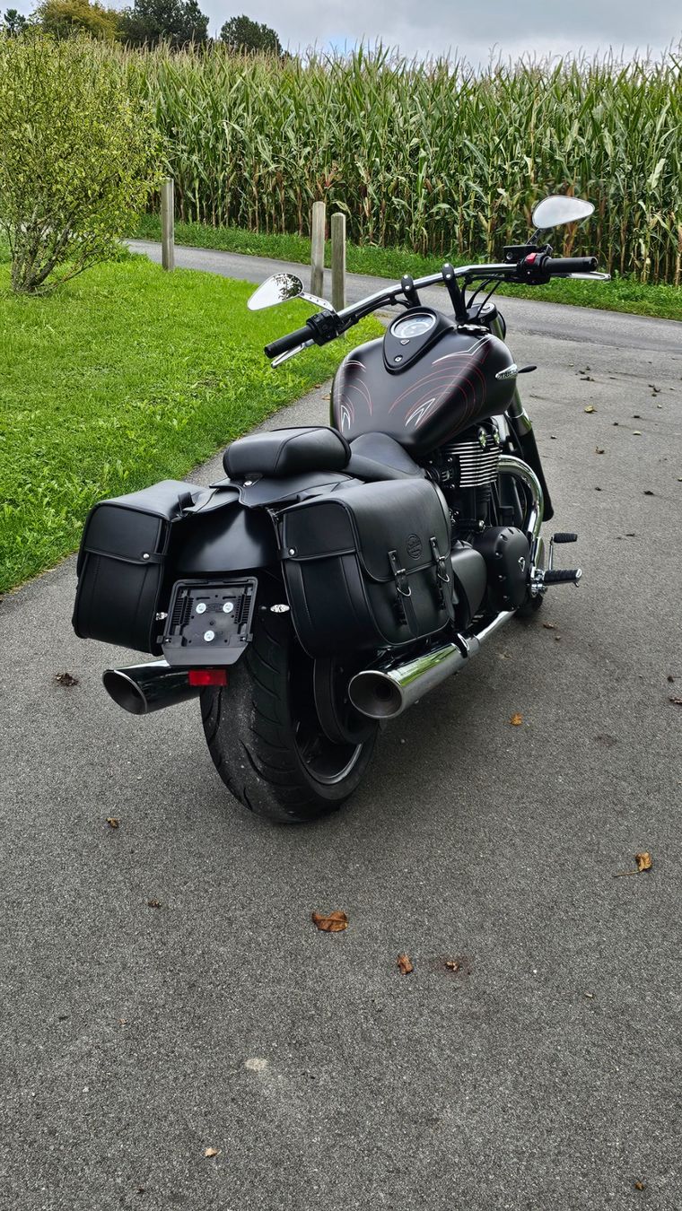 Triumph Chopper: Triumph Thunderbird 1700 – Usato da Embrach venduto da nic_2mr9 2