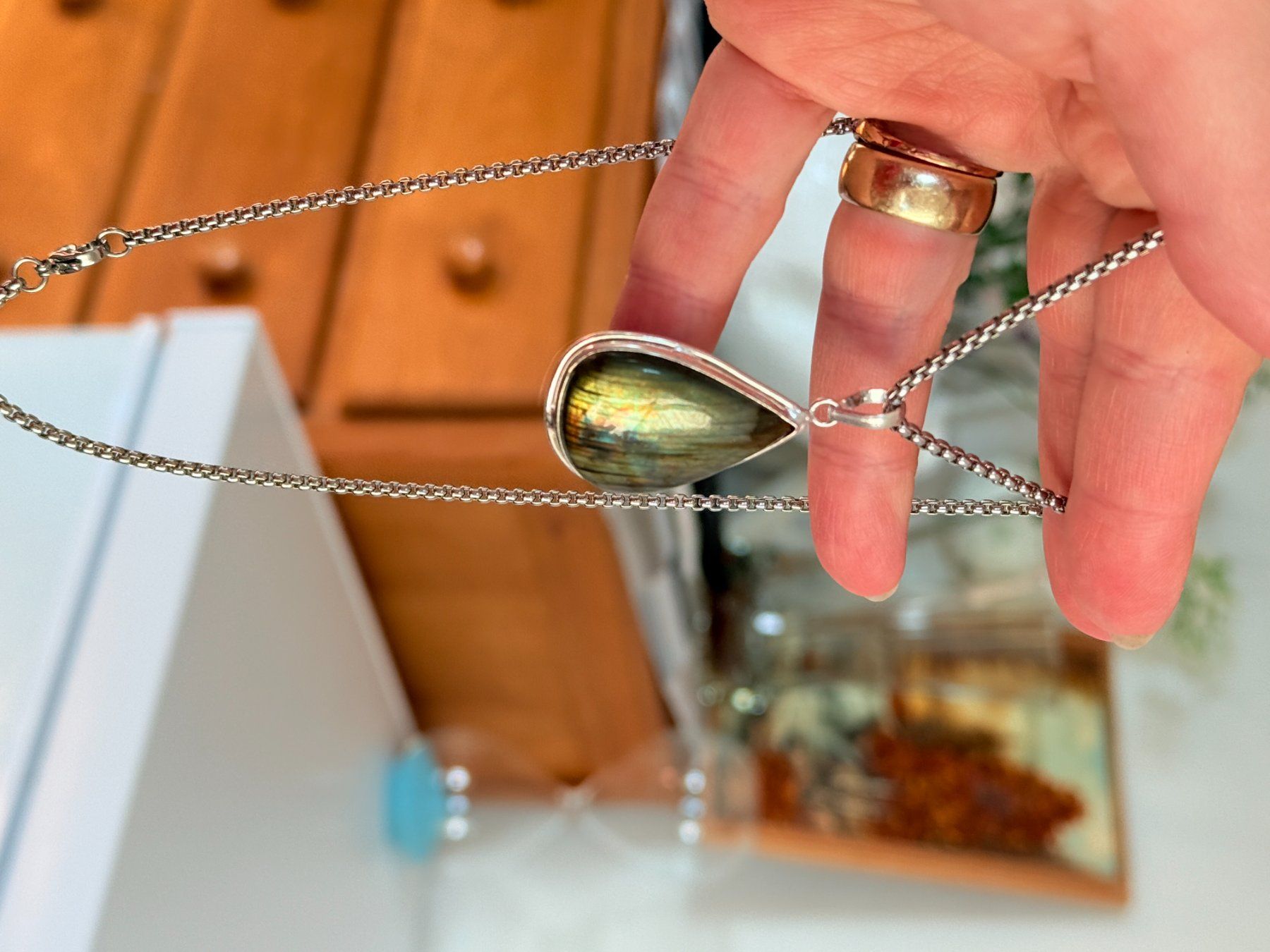 Catenine: Collier Labradorite naturelle – Nuovo e nell'imballaggio originale da Genève venduto da AGBERG 4