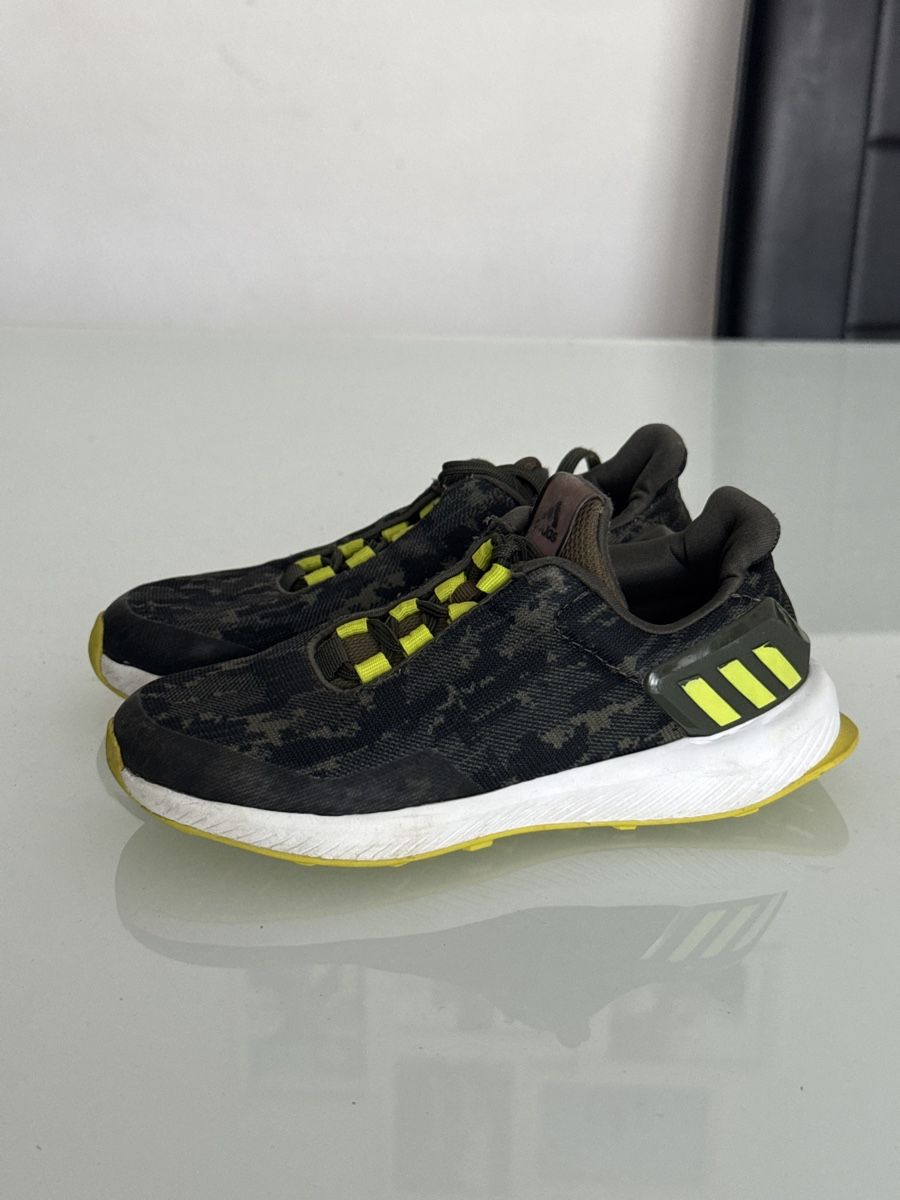 Adidas Scarpe per ragazzi: Adidas shoes – Usato da Thalwil venduto da perulina