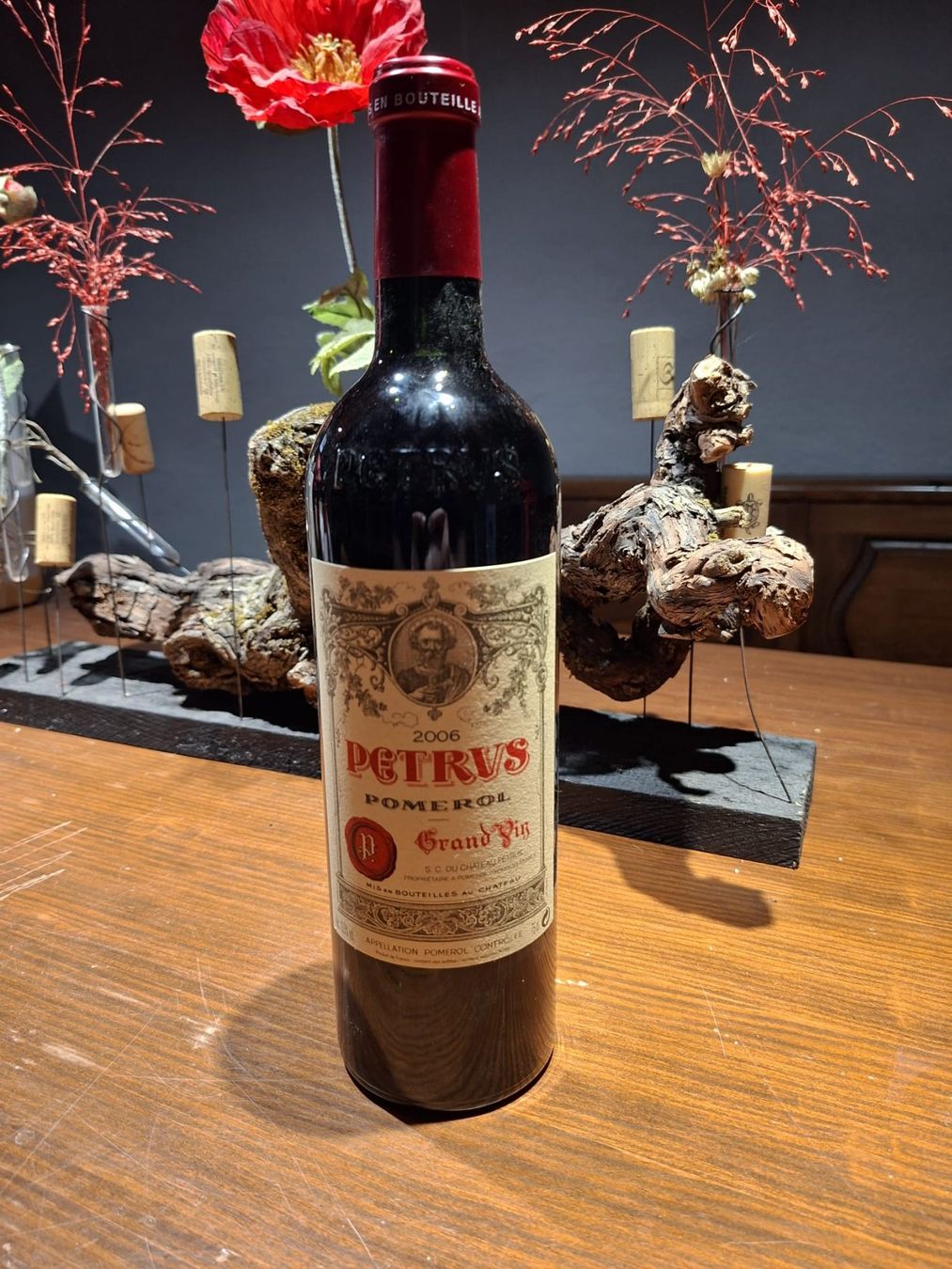 Château Pétrus Vins: 2 bouteilles de Petrus 2006 – D'occasion à Chamblon par mat_mw2j 6