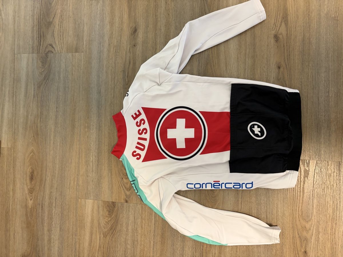 Assos Maillots de corps & Pantalons: Assos Fahrrad Jacke, S – D'occasion à Glis par Sportler8000 1