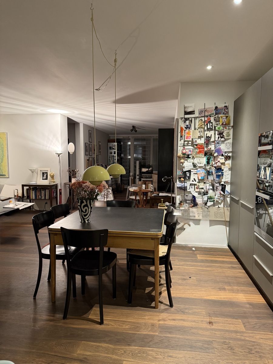 Tavoli: Antiker Holztisch 110x110 – Usato da Zürich venduto da XChange 2